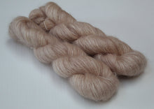 Load image into Gallery viewer, Myrtle 2ply/Lace &#39;Bambi&#39;