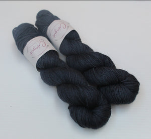 Plateau Yak/Silk 4ply/Fingering 'Walter'