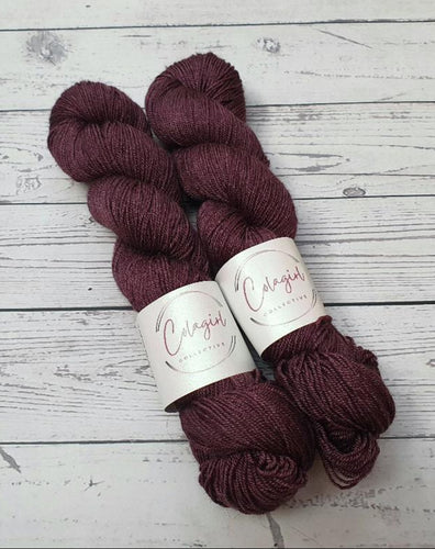 Plateau 4ply/Fingering Merino/Silk/Yak 'Hellebore'