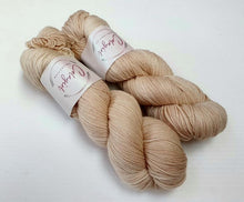 Load image into Gallery viewer, Swagman 4ply/Fingering 'Bambi'