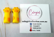 Load image into Gallery viewer, Needle Stoppers Large-Animal Paws