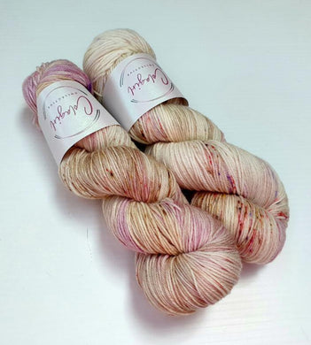 Swagman 4ply/Fingering 'Daphnes'